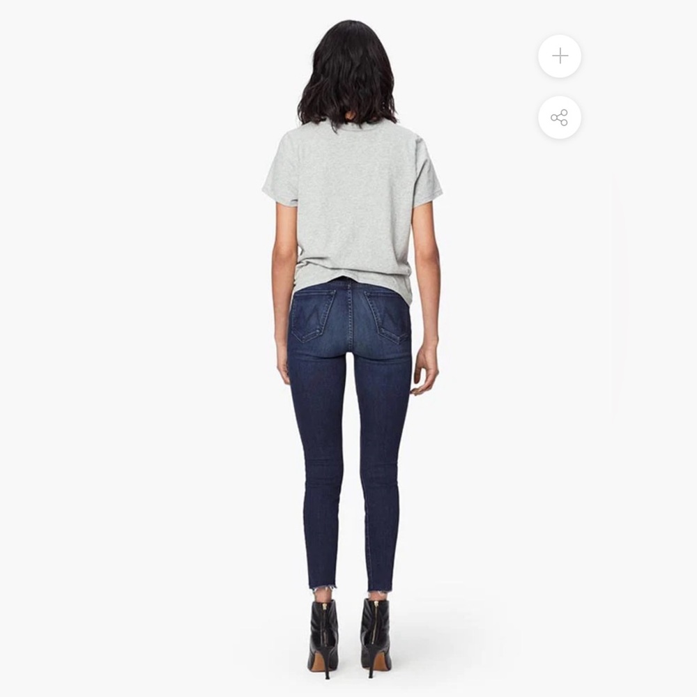 MOTHER HIGH WAISTED LOOKER ANKLE FRAY TONGUE AND CHIC DARK WASH SIZE 25 - Picture 3 of 15